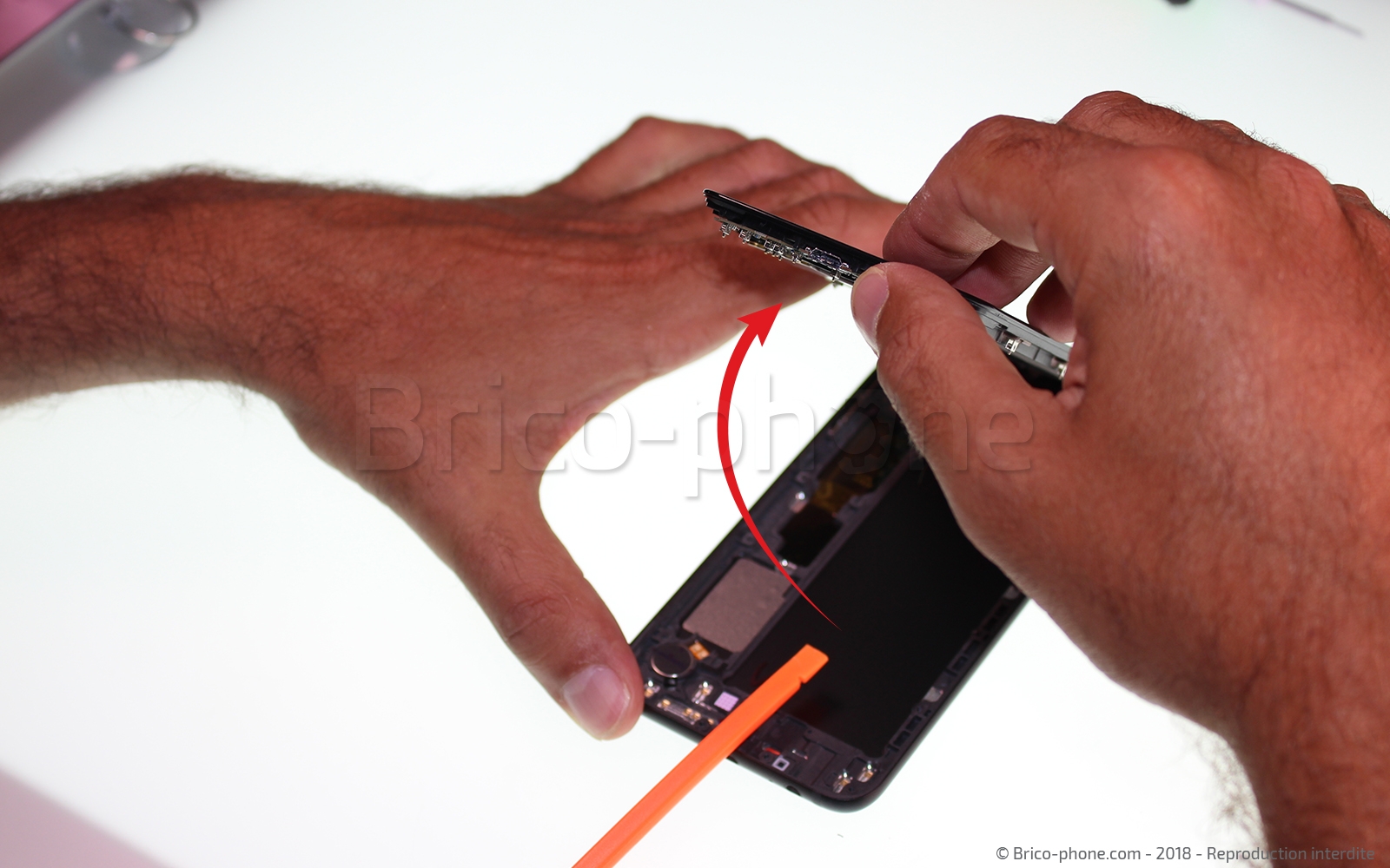 Changement du lecteur d'empreinte digitale sur Galaxy A6 2018 photo 3